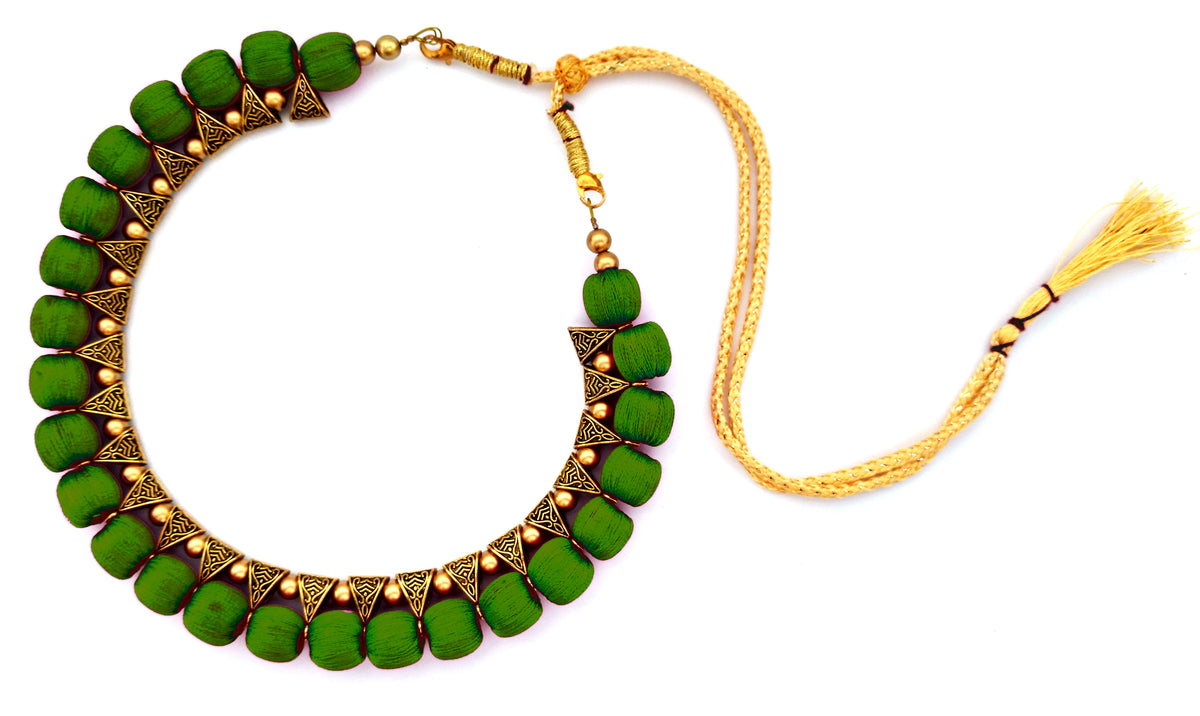 Youth Dark Green Silk Thread Necklace